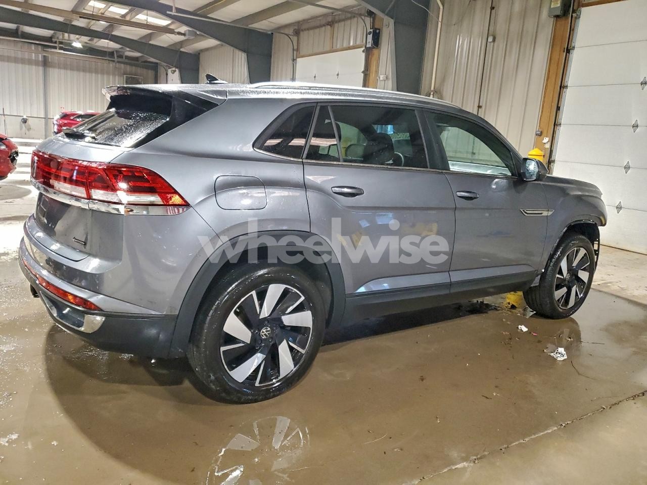 Photo 3 of 2025 VOLKSWAGEN ATLAS CROSS SPORT SE (VIN 1V2HE2CAXSC222212)