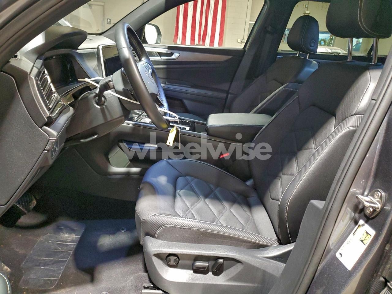 Photo 7 of 2025 VOLKSWAGEN ATLAS CROSS SPORT SE (VIN 1V2HE2CAXSC222212)