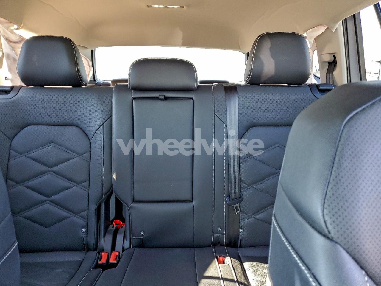 Photo 10 of 2026 VOLKSWAGEN ATLAS SE (VIN 1V2HN2CA7TC500386)