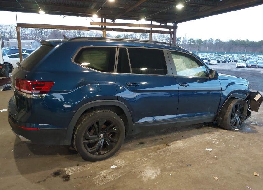 Photo 4 of 2022 Volkswagen Atlas 2.0T SE W/TECHNOLOGY (VIN 1V2HP2CA1NC542761)