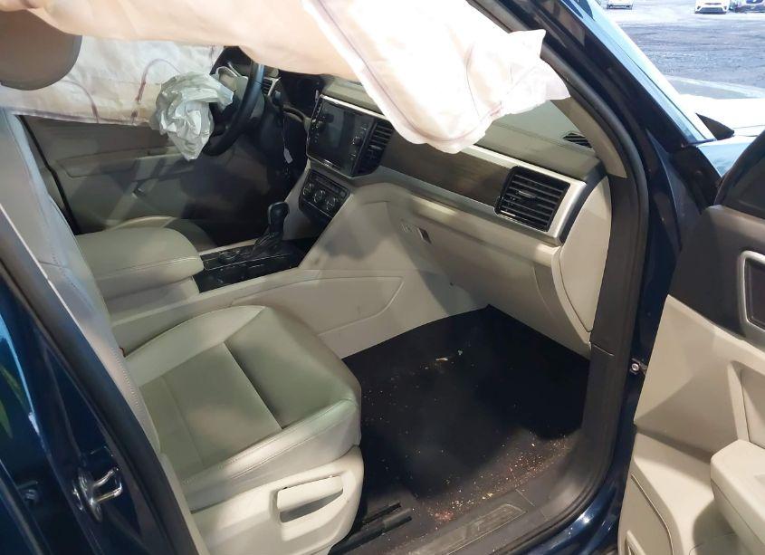 Photo 5 of 2022 Volkswagen Atlas 2.0T SE W/TECHNOLOGY (VIN 1V2HP2CA1NC542761)