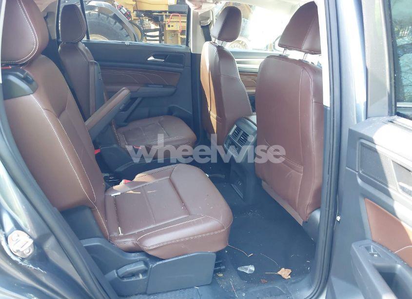 Photo 8 of 2021 Volkswagen Atlas 2.0T SE W/TECHNOLOGY (VIN 1V2HP2CA7MC601231)