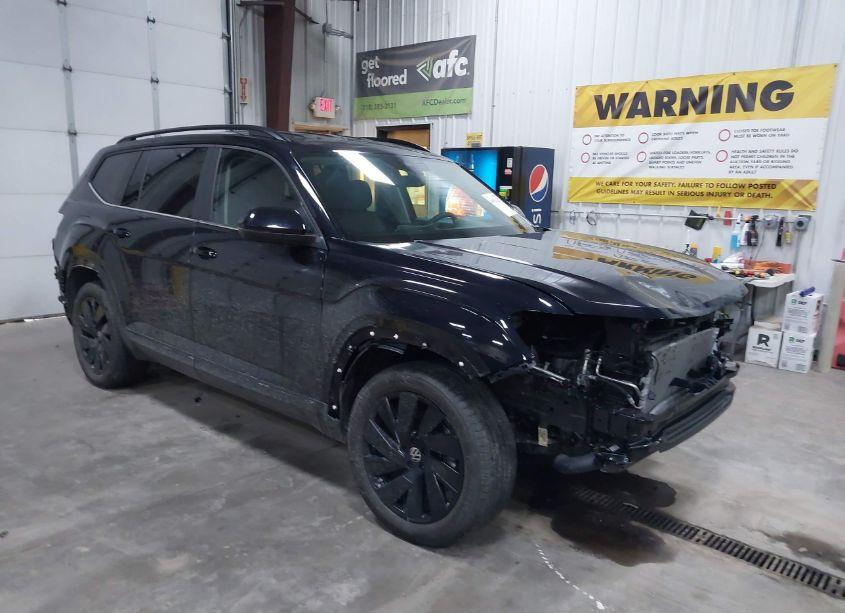 2024 Volkswagen Atlas 2.0T SE W/TECHNOLOGY (VIN 1V2HR2CA2RC541652) main photo