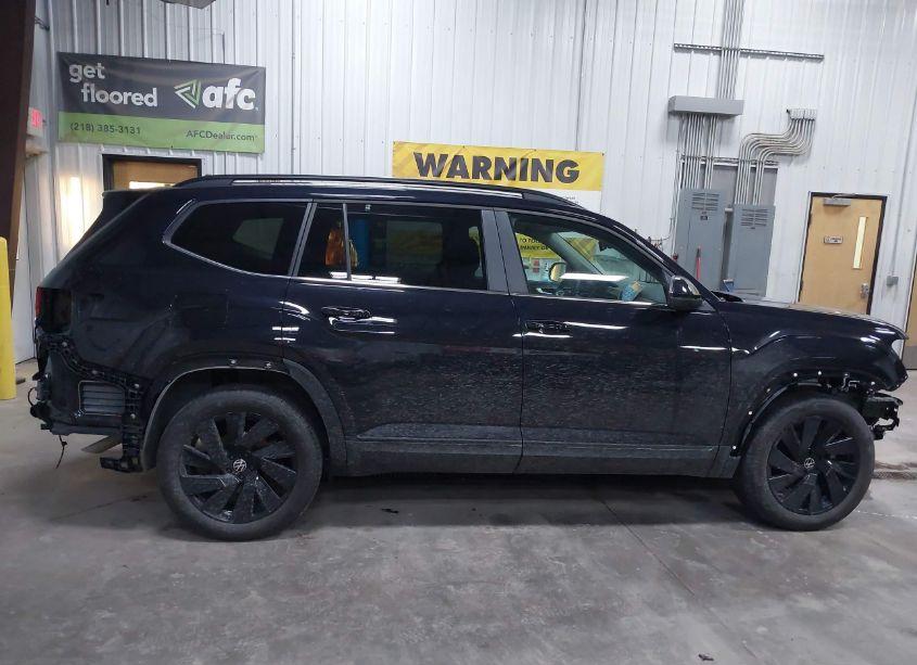 Photo 14 of 2024 Volkswagen Atlas 2.0T SE W/TECHNOLOGY (VIN 1V2HR2CA2RC541652)