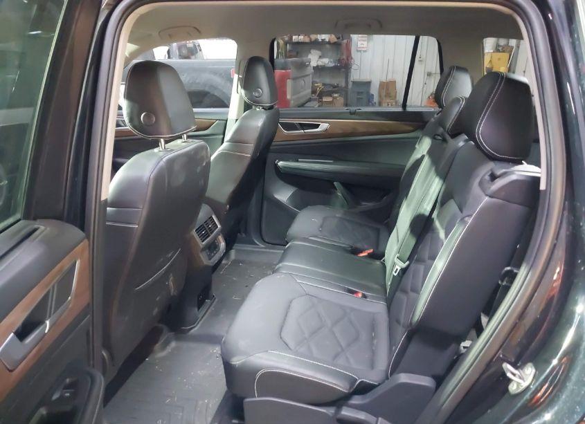 Photo 8 of 2024 Volkswagen Atlas 2.0T SE W/TECHNOLOGY (VIN 1V2HR2CA2RC541652)