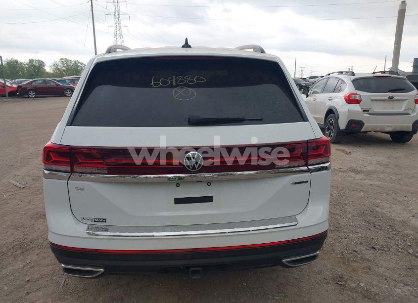 Photo 16 of 2024 Volkswagen Atlas 2.0T SE W/TECHNOLOGY (VIN 1V2HR2CA2RC604880)