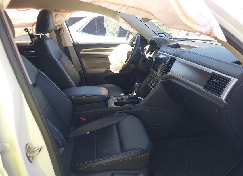 Photo 5 of 2021 Volkswagen Atlas 3.6L V6 SE W/TECHNOLOGY (VIN 1V2HR2CA3MC543466)