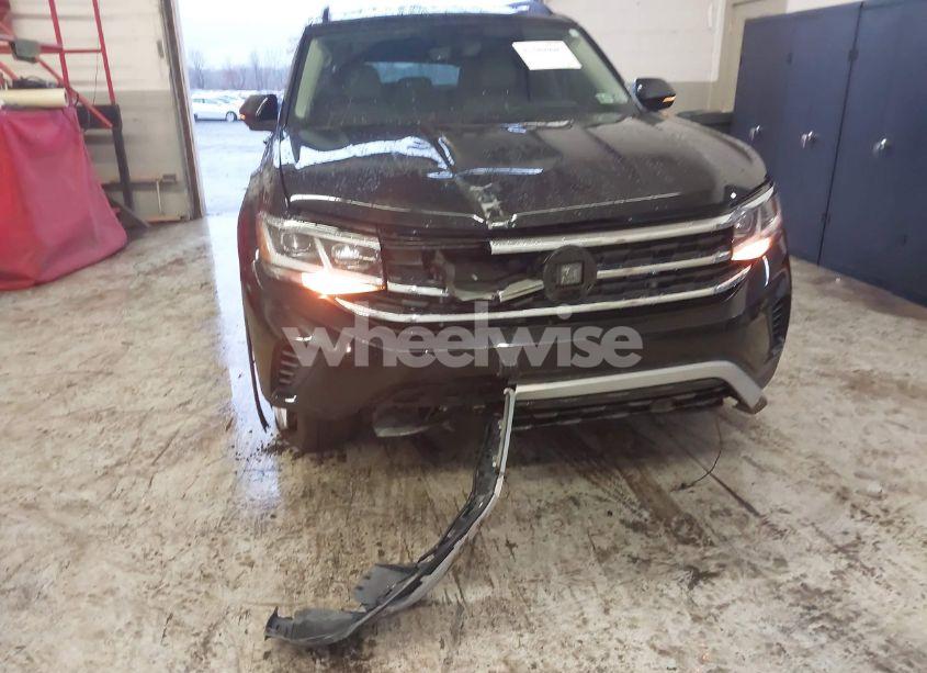 Photo 6 of 2022 Volkswagen Atlas 3.6L V6 SE W/TECHNOLOGY (VIN 1V2HR2CA3NC545414)