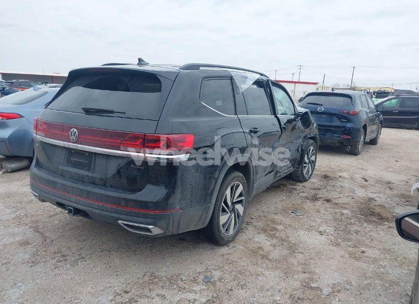 Photo 4 of 2024 Volkswagen Atlas 2.0T SE W/TECHNOLOGY (VIN 1V2HR2CA4RC523735)