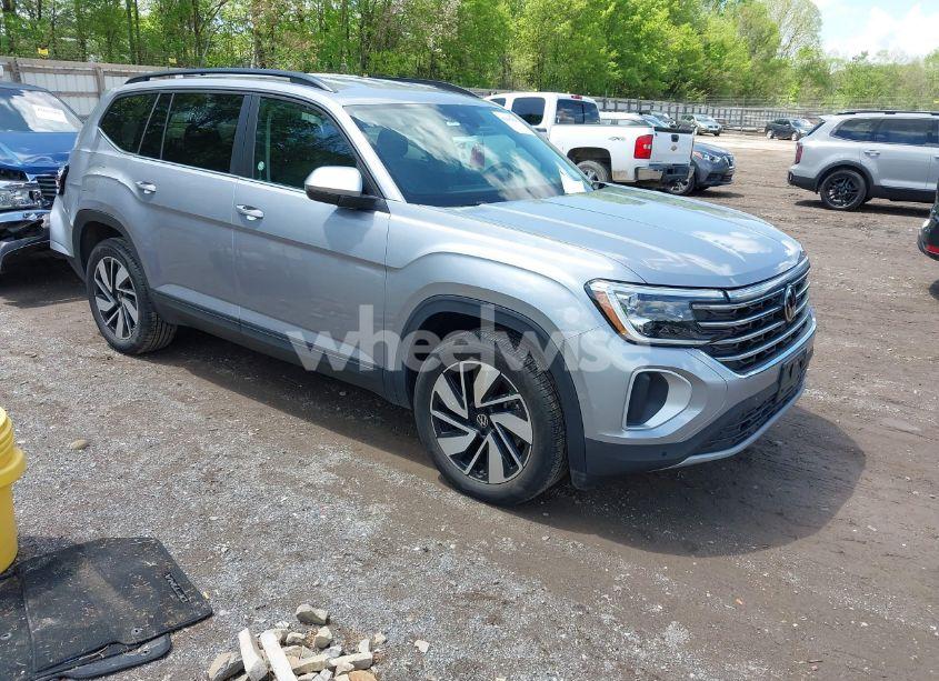 2024 Volkswagen Atlas 2.0T SE W/TECHNOLOGY (VIN 1V2HR2CA4RC577309) main photo
