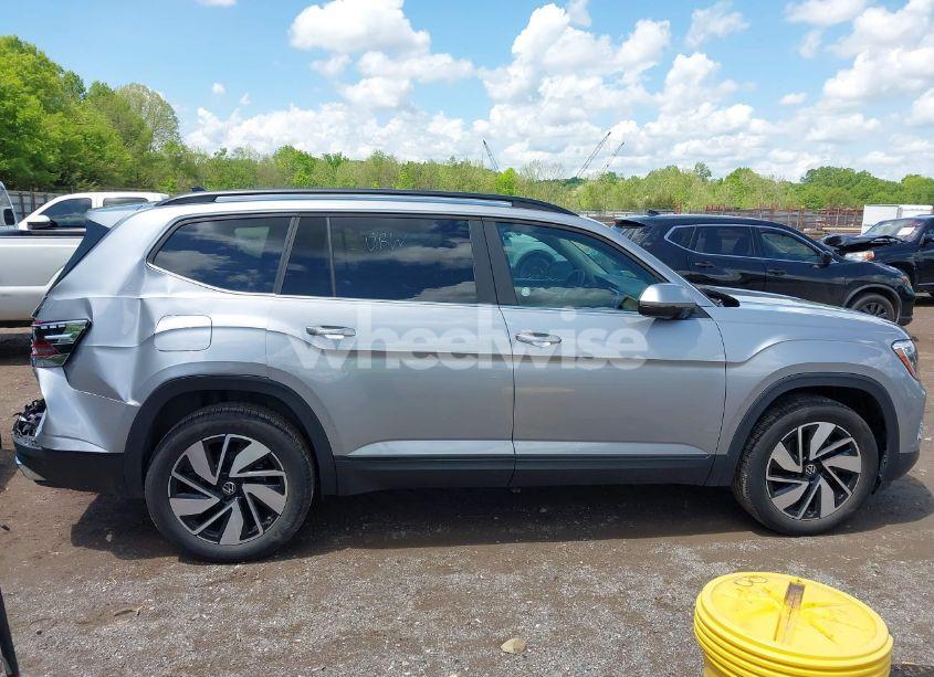 Photo 13 of 2024 Volkswagen Atlas 2.0T SE W/TECHNOLOGY (VIN 1V2HR2CA4RC577309)
