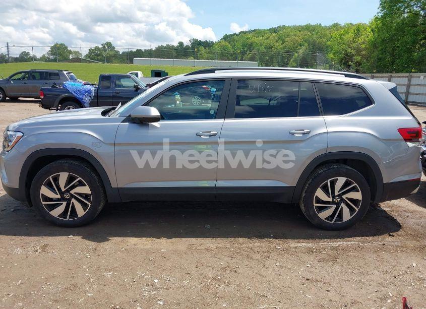 Photo 14 of 2024 Volkswagen Atlas 2.0T SE W/TECHNOLOGY (VIN 1V2HR2CA4RC577309)