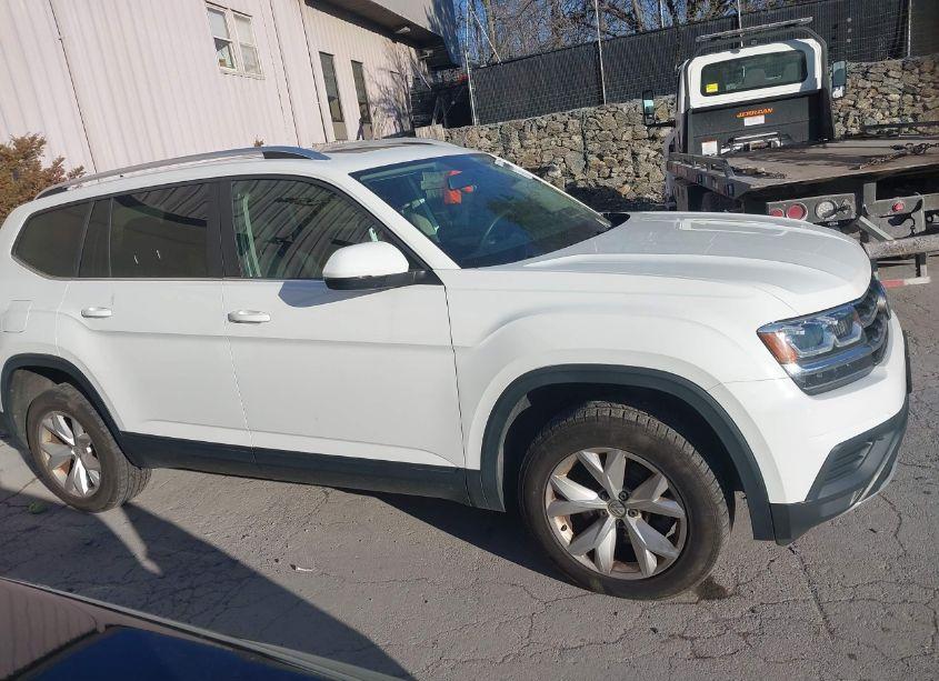 Photo 13 of 2018 Volkswagen Atlas 3.6L V6 LAUNCH EDITION (VIN 1V2HR2CA6JC500736)
