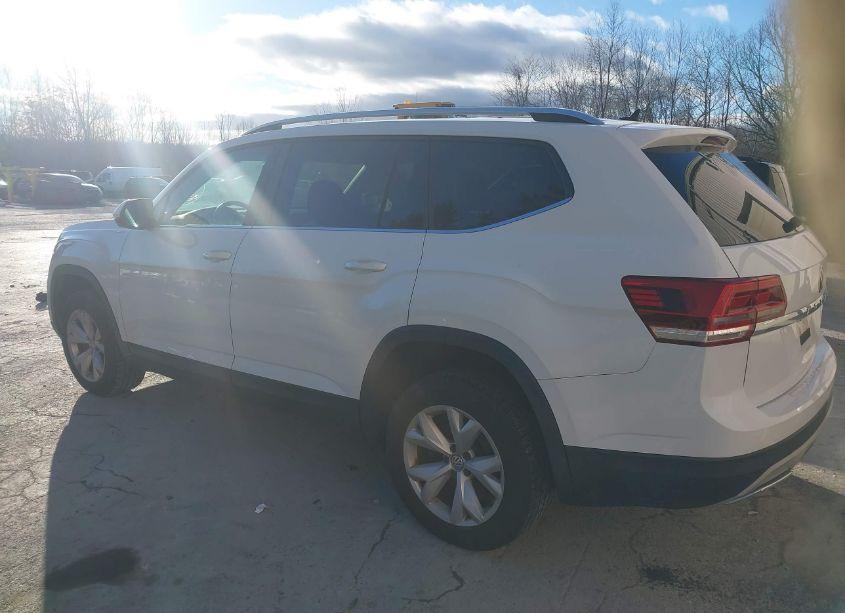 Photo 3 of 2018 Volkswagen Atlas 3.6L V6 LAUNCH EDITION (VIN 1V2HR2CA6JC500736)