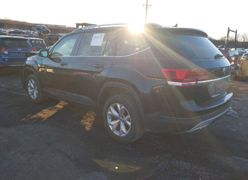 Photo 3 of 2018 Volkswagen Atlas 3.6L V6 LAUNCH EDITION (VIN 1V2HR2CA6JC501904)