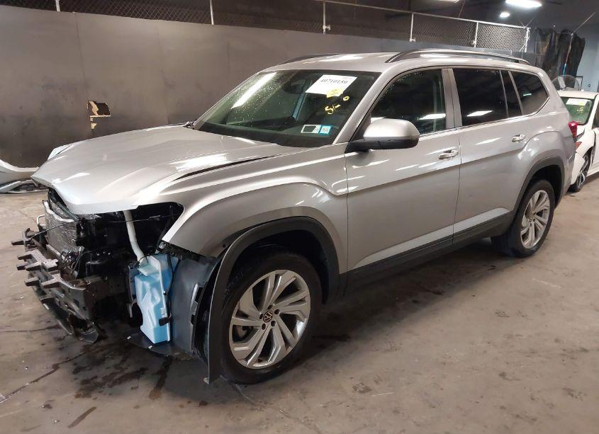 Photo 2 of 2022 Volkswagen Atlas 3.6L V6 SE W/TECHNOLOGY (VIN 1V2HR2CA7NC548560)