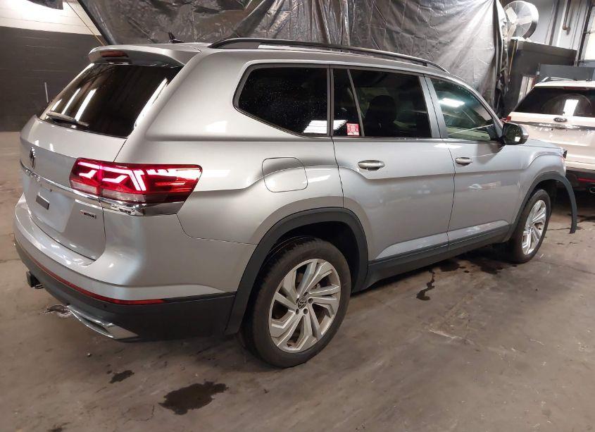 Photo 4 of 2022 Volkswagen Atlas 3.6L V6 SE W/TECHNOLOGY (VIN 1V2HR2CA7NC548560)