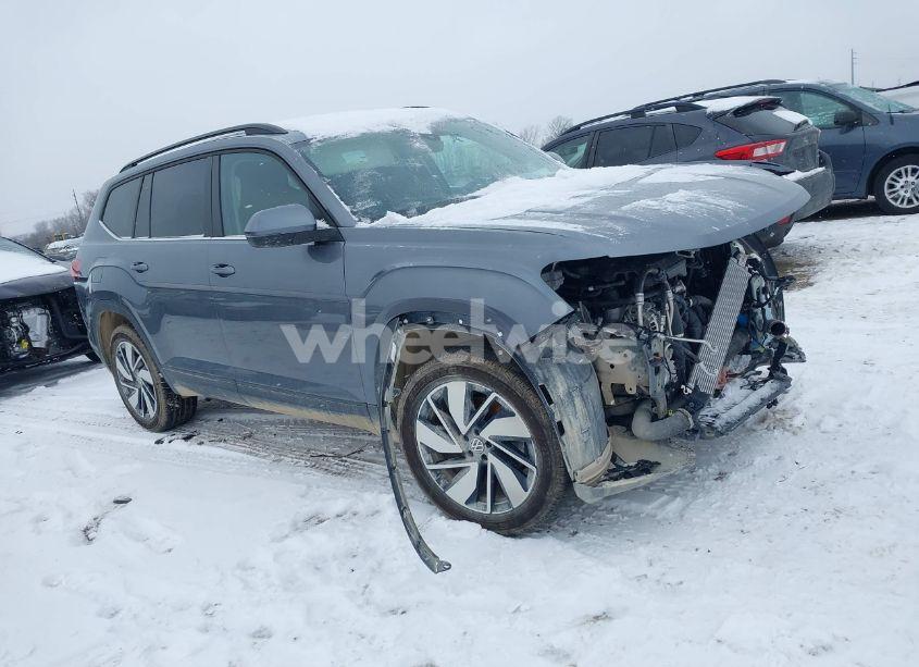 2024 Volkswagen Atlas 2.0T SE W/TECHNOLOGY (VIN 1V2HR2CA7RC558446) main photo