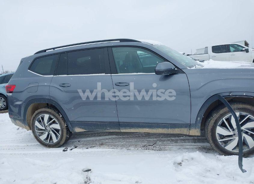 Photo 13 of 2024 Volkswagen Atlas 2.0T SE W/TECHNOLOGY (VIN 1V2HR2CA7RC558446)