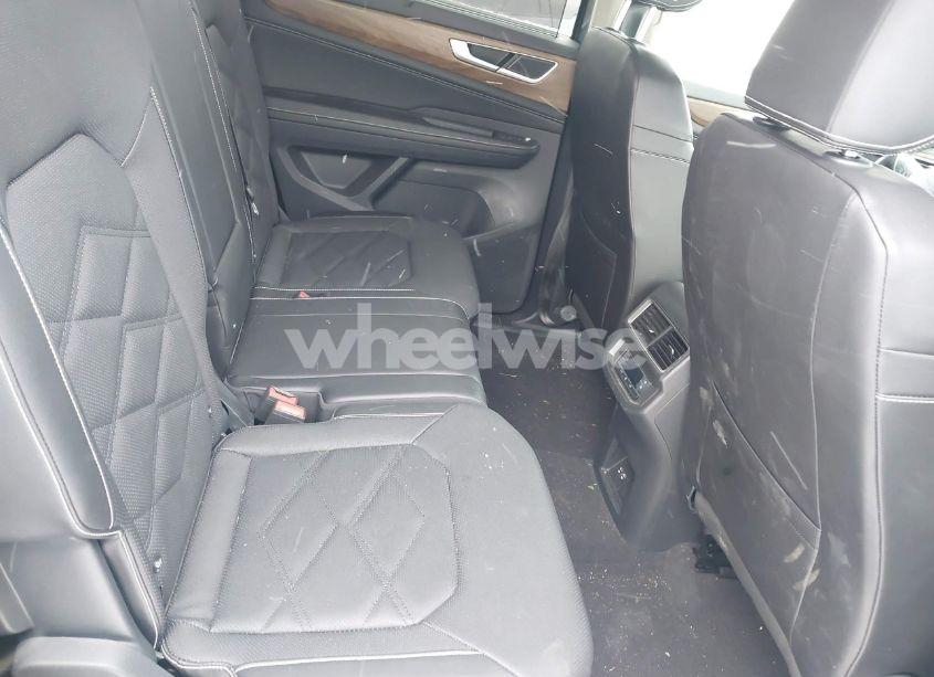 Photo 8 of 2024 Volkswagen Atlas 2.0T SE W/TECHNOLOGY (VIN 1V2HR2CA7RC558446)
