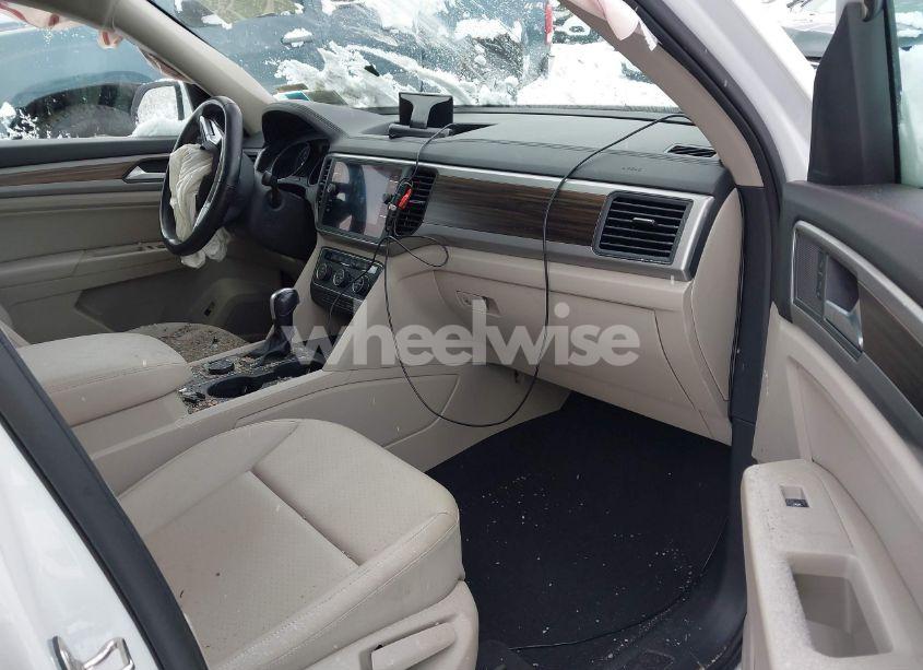 Photo 5 of 2021 Volkswagen Atlas 3.6L V6 SE W/TECHNOLOGY (VIN 1V2HR2CA8MC501441)