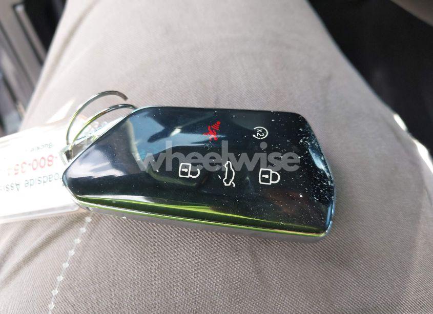 Photo 11 of 2024 Volkswagen Atlas 2.0T SE W/TECHNOLOGY (VIN 1V2HR2CA8RC563655)