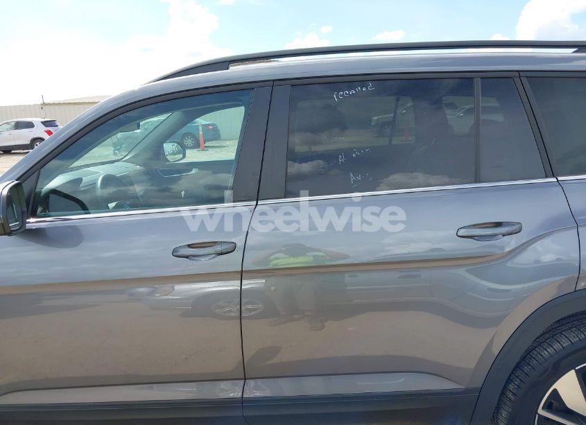 Photo 14 of 2024 Volkswagen Atlas 2.0T SE W/TECHNOLOGY (VIN 1V2HR2CA8RC563655)