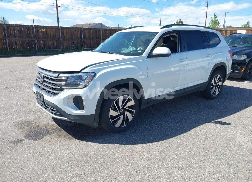 Photo 2 of 2024 Volkswagen Atlas 2.0T SE W/TECHNOLOGY (VIN 1V2HR2CA8RC580455)