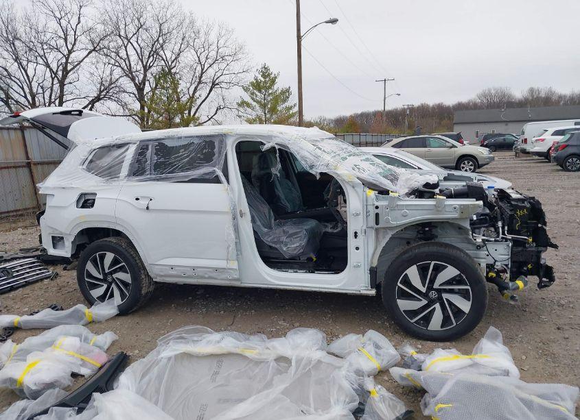 Photo 14 of 2024 Volkswagen Atlas 2.0T SE W/TECHNOLOGY (VIN 1V2HR2CA8RC587941)