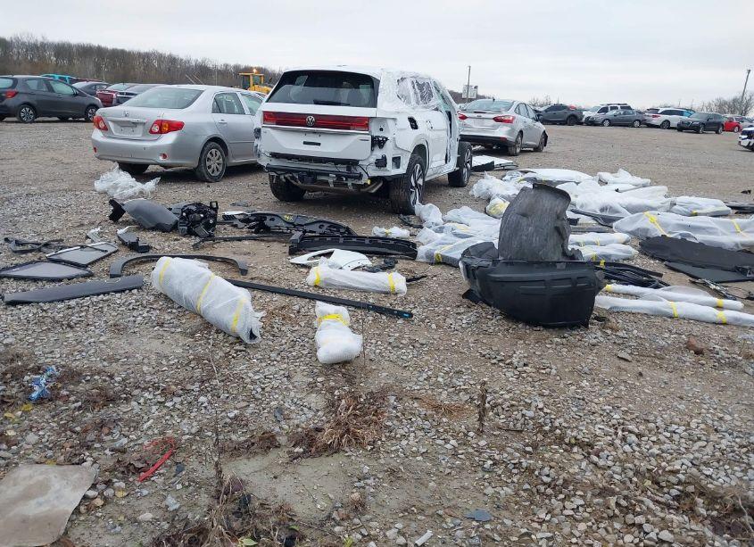 Photo 22 of 2024 Volkswagen Atlas 2.0T SE W/TECHNOLOGY (VIN 1V2HR2CA8RC587941)