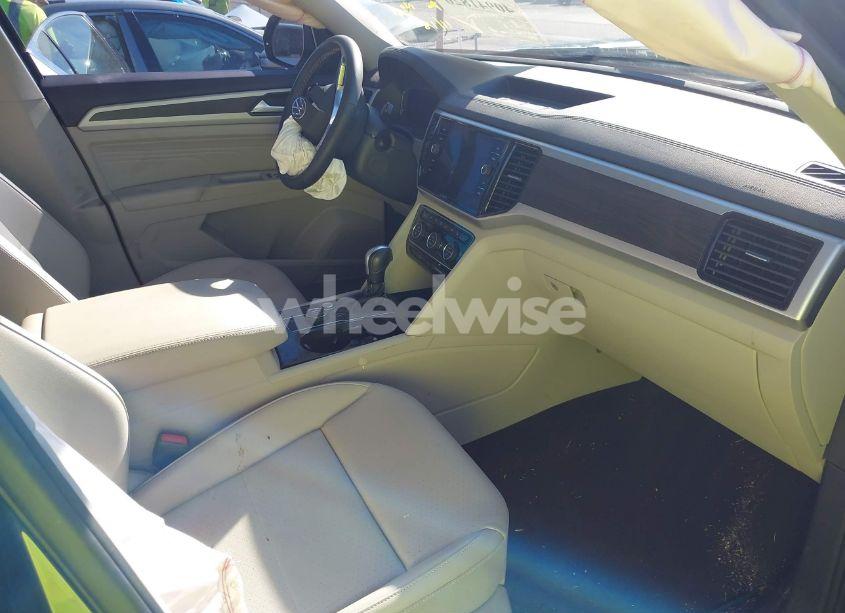 Photo 5 of 2022 Volkswagen Atlas 3.6L V6 SE W/TECHNOLOGY (VIN 1V2HR2CA9NC554408)