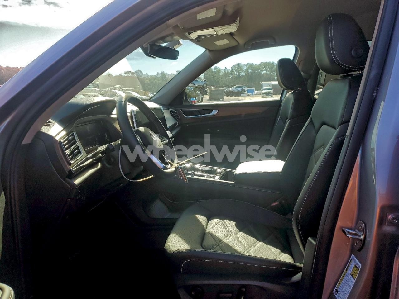 Photo 7 of 2025 VOLKSWAGEN ATLAS SE (VIN 1V2HR2CA9SC533652)