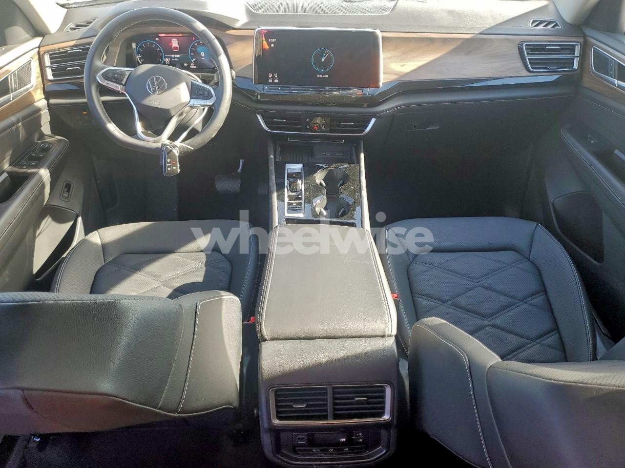 Photo 8 of 2025 VOLKSWAGEN ATLAS SE (VIN 1V2HR2CA9SC533652)