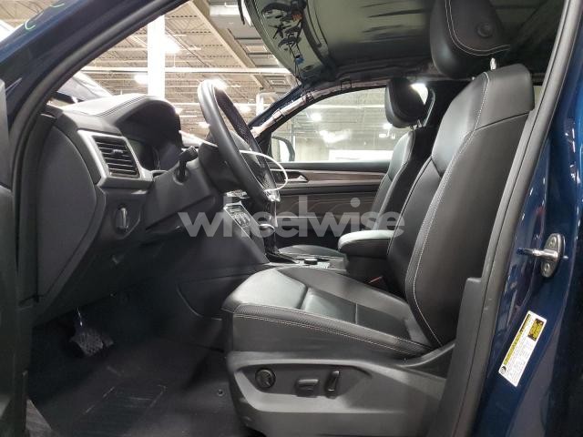 Photo 4 of 2022 VOLKSWAGEN ATLAS CROSS SPORT SE (VIN 1V2HR2CAXPC517337)