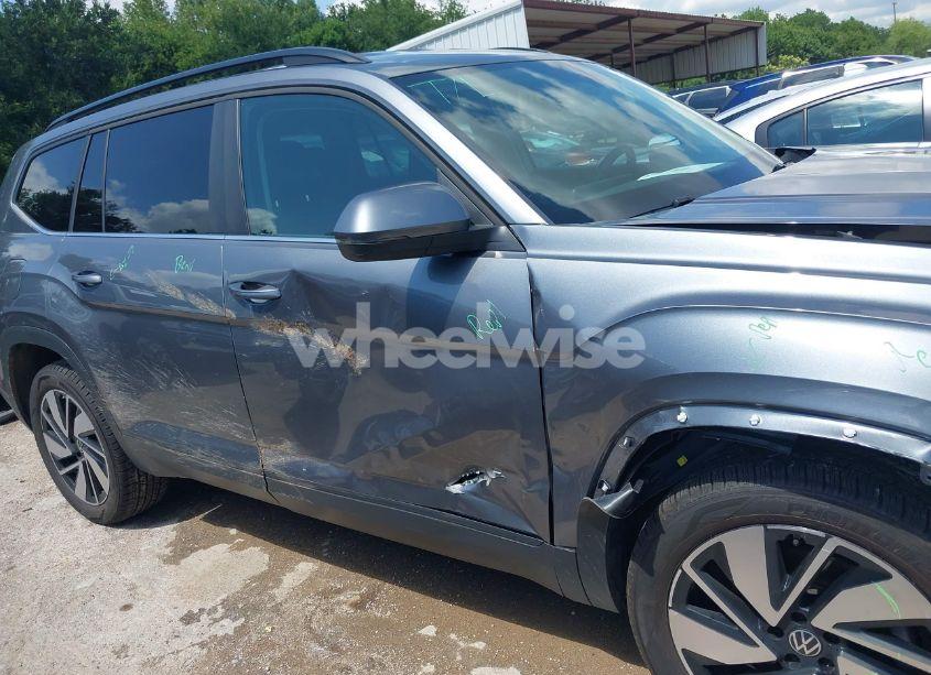 Photo 13 of 2024 Volkswagen Atlas 2.0T SE W/TECHNOLOGY (VIN 1V2HR2CAXRC528423)