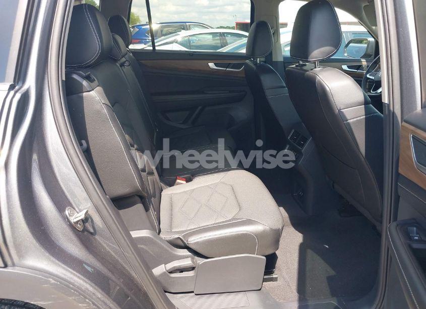 Photo 8 of 2024 Volkswagen Atlas 2.0T SE W/TECHNOLOGY (VIN 1V2HR2CAXRC528423)