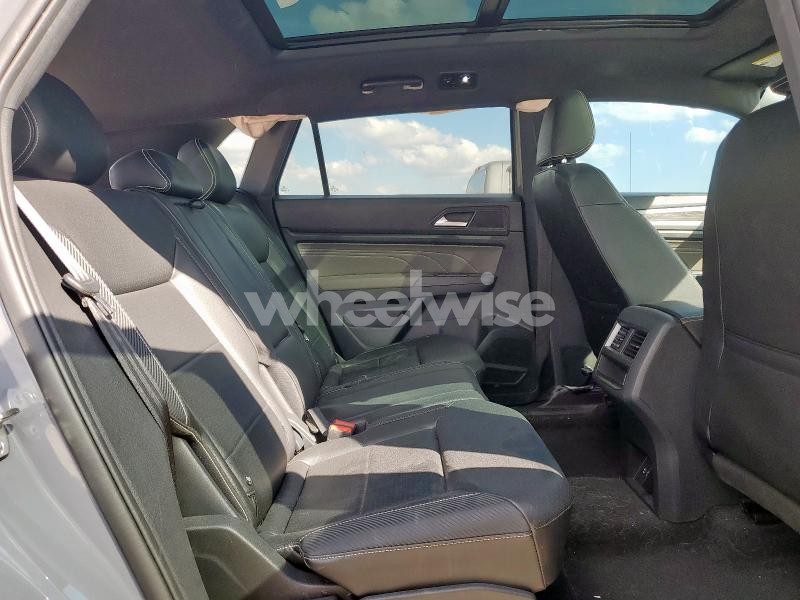 Photo 13 of 2021 VOLKSWAGEN ATLAS CROSS SPORT SE (VIN 1V2JC2CA0MC238803)