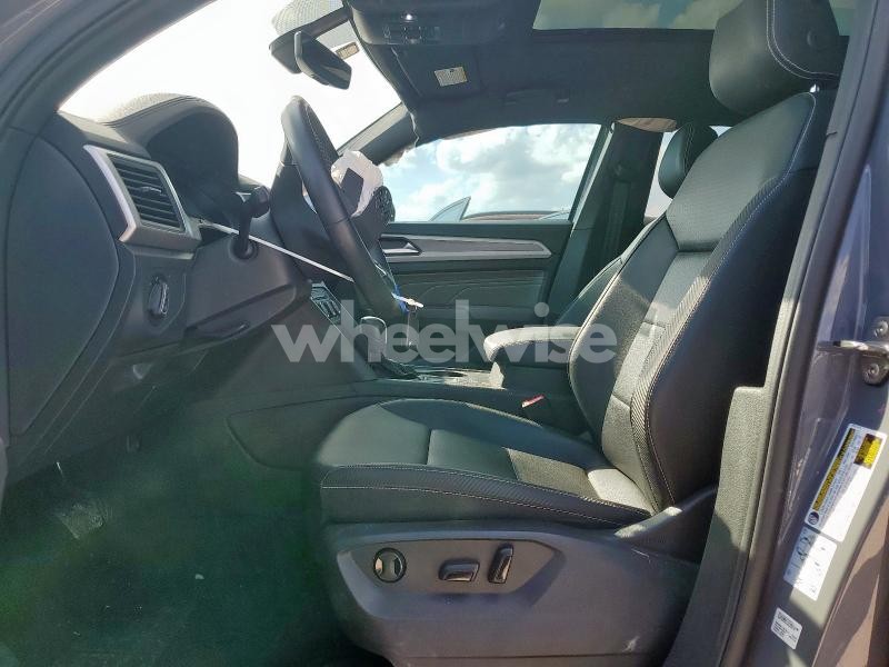 Photo 8 of 2021 VOLKSWAGEN ATLAS CROSS SPORT SE (VIN 1V2JC2CA0MC238803)