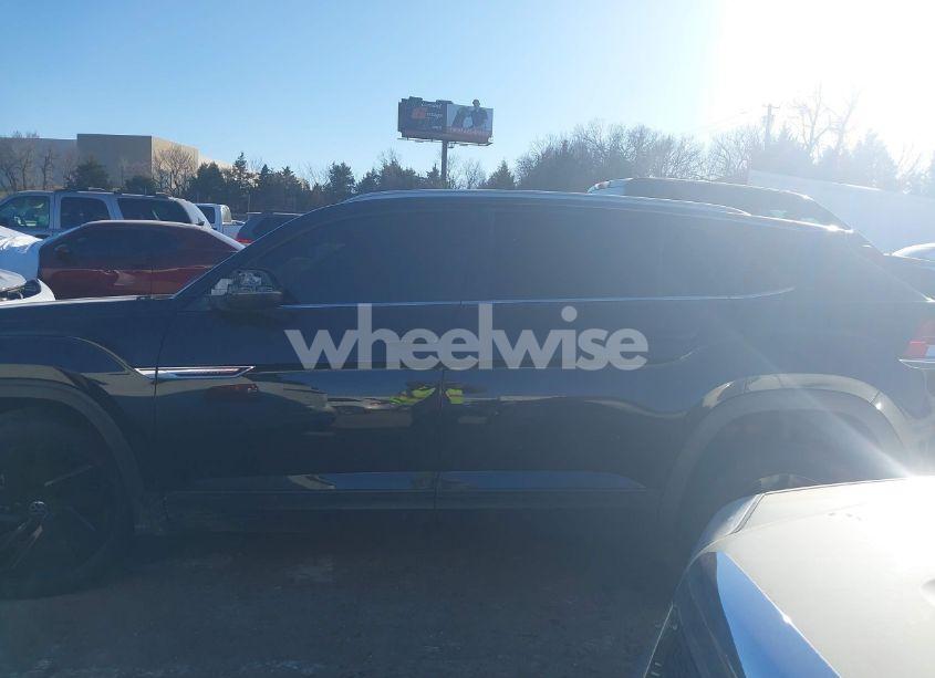 Photo 14 of 2022 Volkswagen Atlas CROSS SPORT 2.0T SE W/TECHNOLOGY (VIN 1V2JC2CA5NC219567)