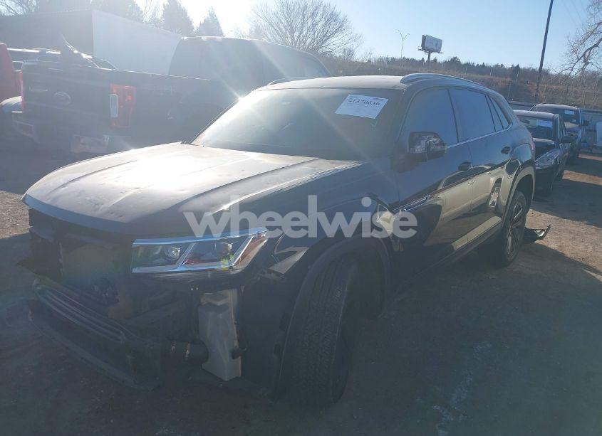 Photo 2 of 2022 Volkswagen Atlas CROSS SPORT 2.0T SE W/TECHNOLOGY (VIN 1V2JC2CA5NC219567)