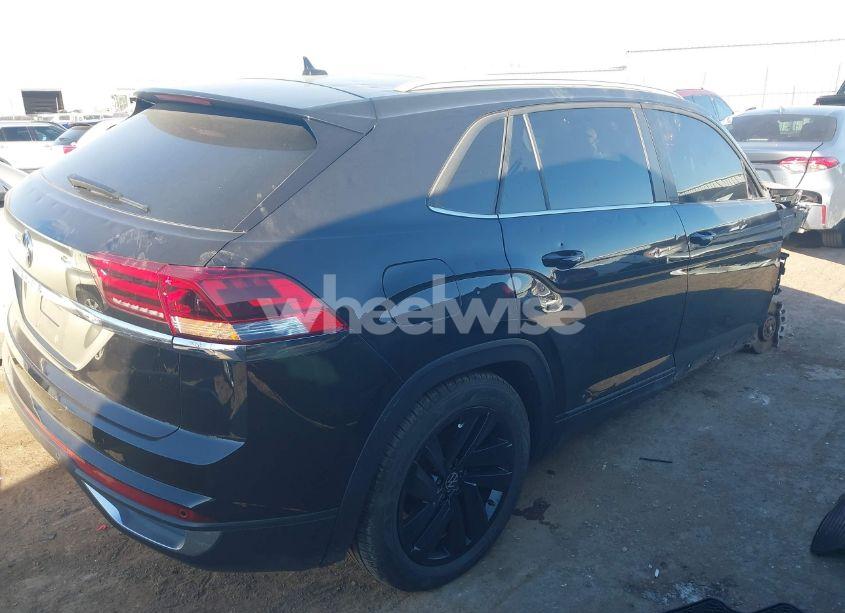 Photo 4 of 2022 Volkswagen Atlas CROSS SPORT 2.0T SE W/TECHNOLOGY (VIN 1V2JC2CA5NC219567)