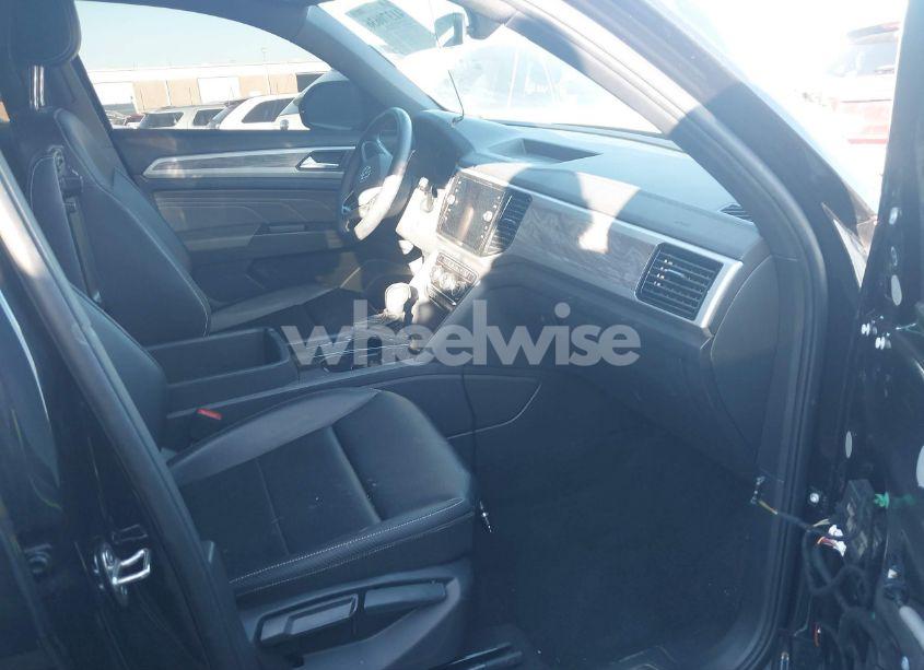 Photo 5 of 2022 Volkswagen Atlas CROSS SPORT 2.0T SE W/TECHNOLOGY (VIN 1V2JC2CA5NC219567)