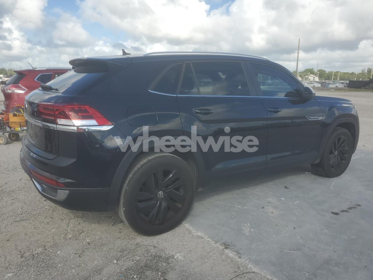 Photo 3 of 2023 VOLKSWAGEN ATLAS CROSS SPORT SE (VIN 1V2JC2CA9PC220689)