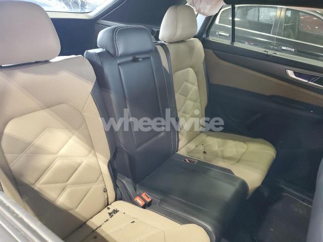 2024 VOLKSWAGEN ATLAS CROSS SPORT SE (VIN 1V2JE2CA2RC224127) main photo