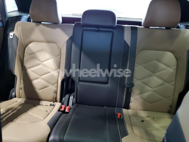 Photo 7 of 2024 VOLKSWAGEN ATLAS CROSS SPORT SE (VIN 1V2JE2CA2RC224127)