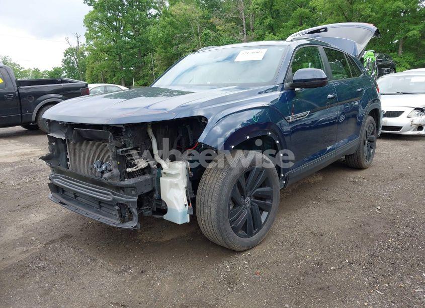 Photo 2 of 2022 Volkswagen Atlas CROSS SPORT 3.6L V6 SE W/TECHNOLOGY (VIN 1V2JE2CA4NC205458)