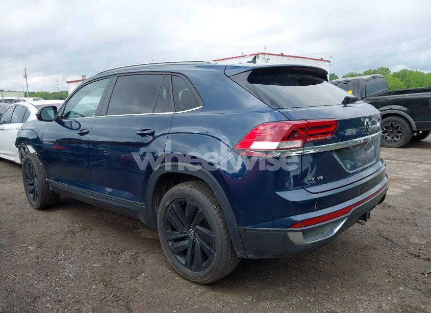 Photo 3 of 2022 Volkswagen Atlas CROSS SPORT 3.6L V6 SE W/TECHNOLOGY (VIN 1V2JE2CA4NC205458)