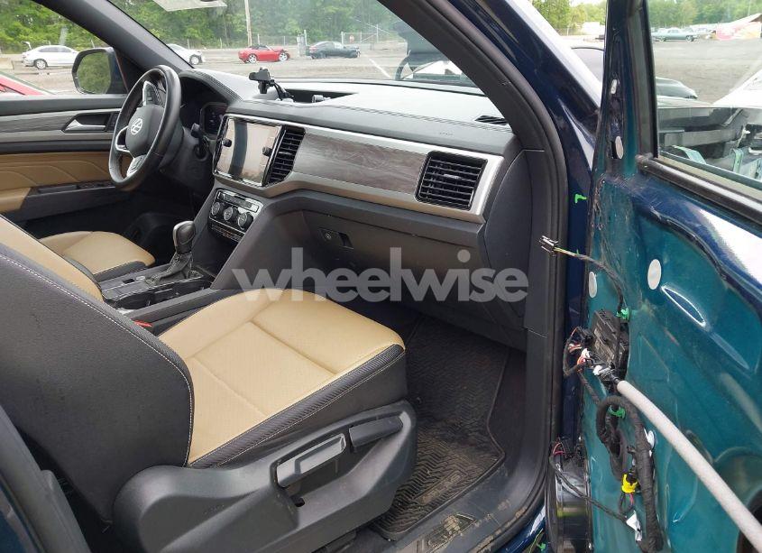 Photo 5 of 2022 Volkswagen Atlas CROSS SPORT 3.6L V6 SE W/TECHNOLOGY (VIN 1V2JE2CA4NC205458)