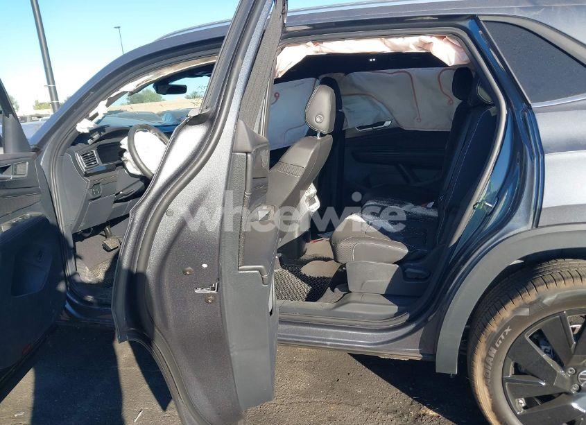 Photo 8 of 2025 Volkswagen Atlas CROSS SPORT 2.0T SE W/TECHNOLOGY (VIN 1V2JE2CA4SC207027)