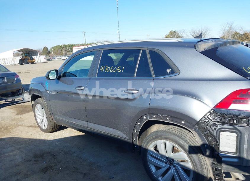 Photo 14 of 2021 Volkswagen Atlas CROSS SPORT 3.6L V6 SE W/TECHNOLOGY (VIN 1V2JE2CA6MC219358)